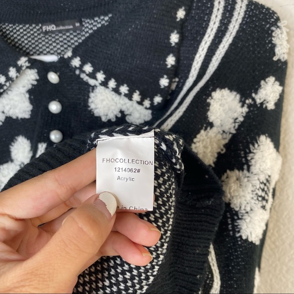 Cute sweater! - Picture 8 of 12